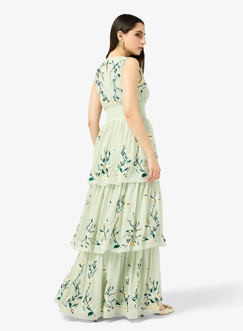 فروك اند فرل فستان ماكسي مكشوف الكتفين مزين بكشكش مطبوع